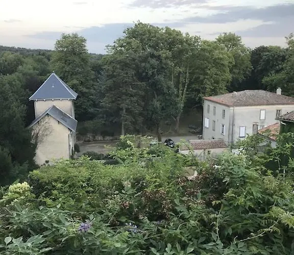La Tour Du Grand Duc Casa de Férias *