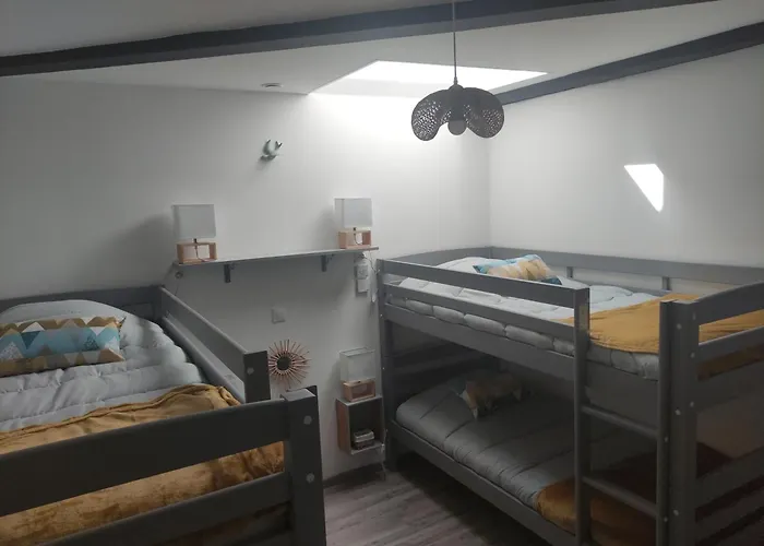 La Tour Du Grand Duc Hébergement de vacances Cenne-Monesties